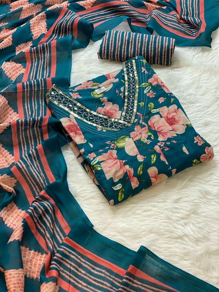 Lawn 3 Peace Suit