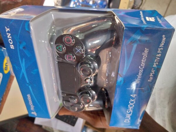 Manette Sony DualShock 4 PS4