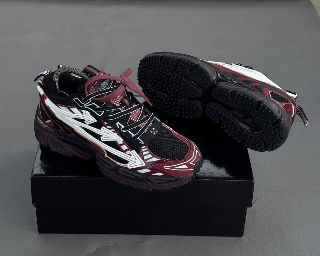 Off White noir rouge