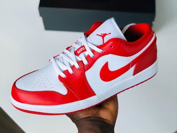 Jordan 1 low Gym Red