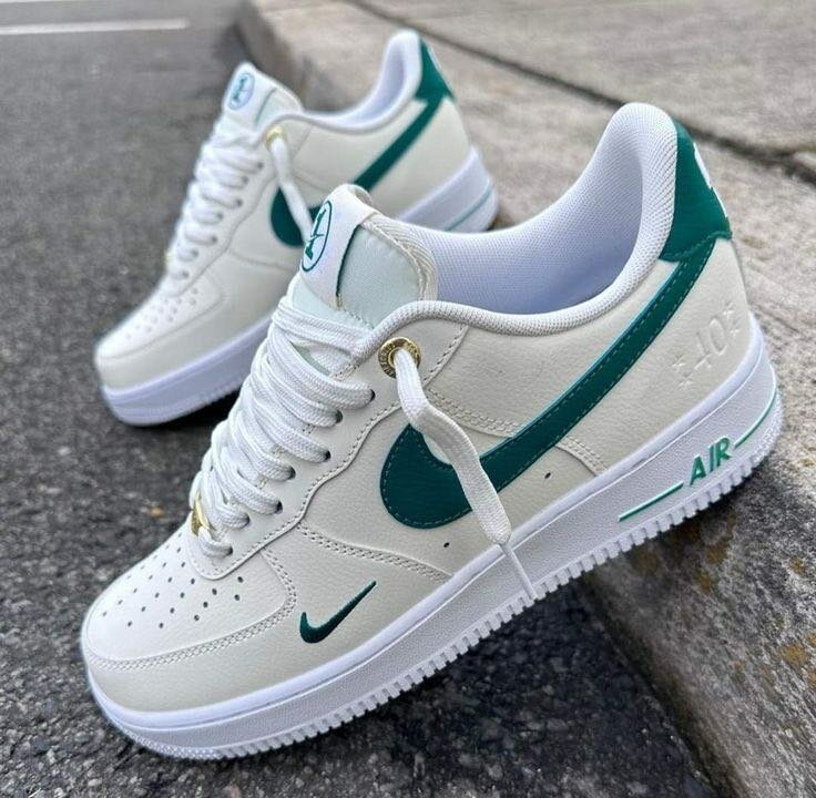 NIKE AIRFORCE CLASSIC