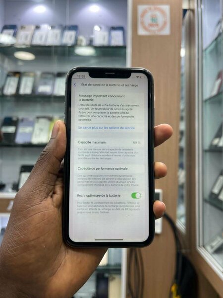 iPhone 11 64GB Noir rapide
