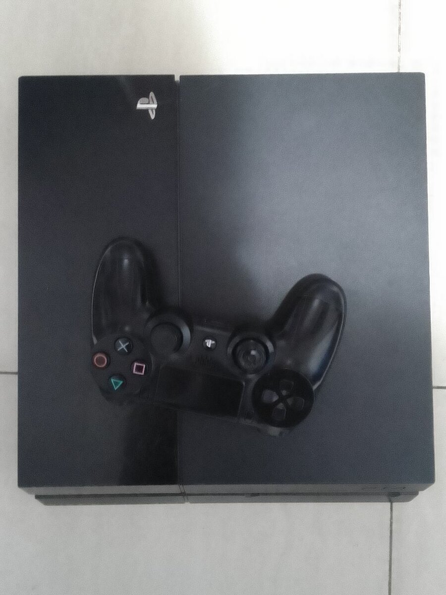 Playstation 4 Standard