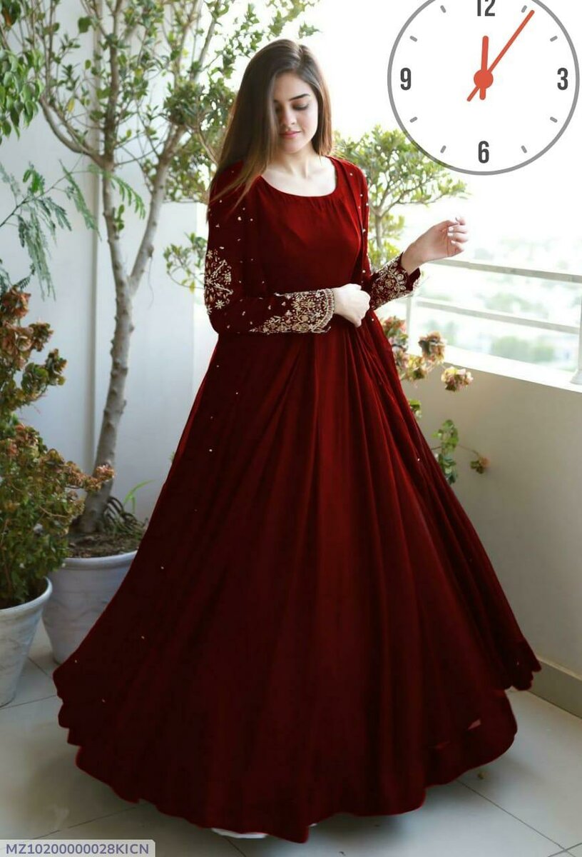 Fabric: Shamoz Silk   Pattern: Embroidered   Neck Type: