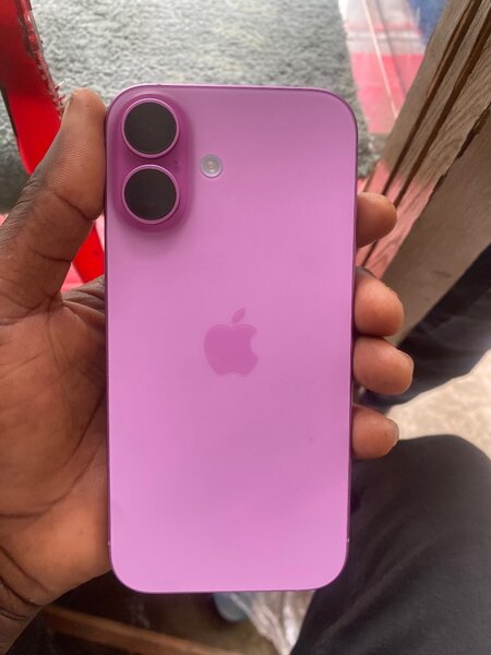 iPhone 16