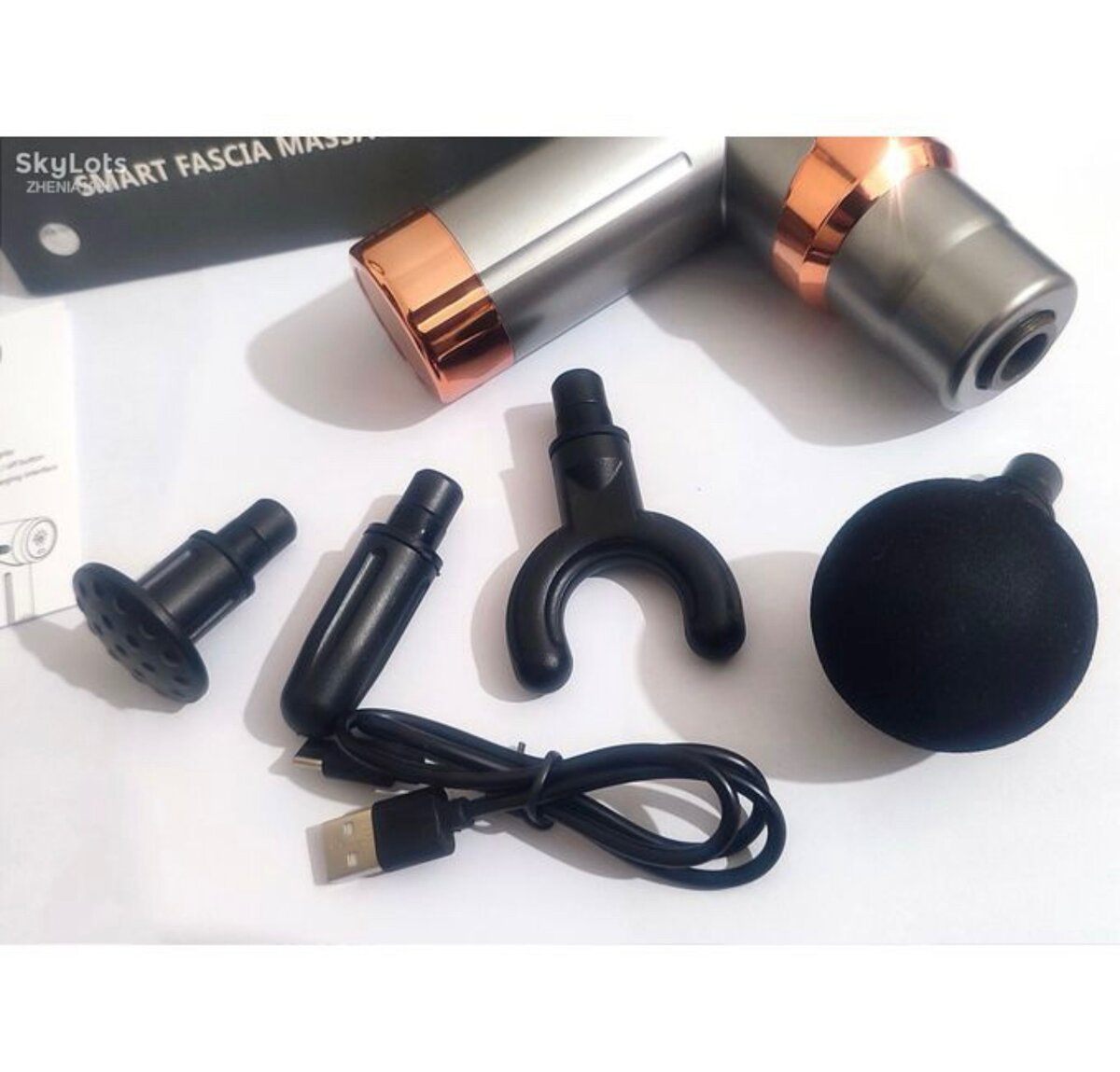 Magnifique Pistolet De Massage Musculaire Sans Fil 4 Têtes