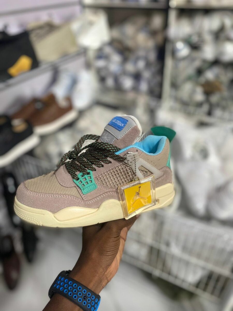 Jordan 4s