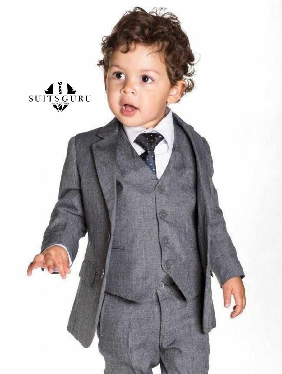 Elegant suit for a boy