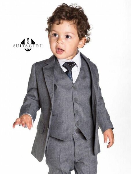 Elegant suit for a boy