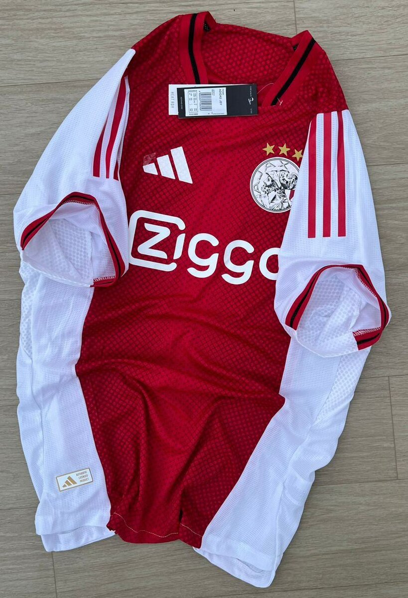 Maillots de Football Authentiques