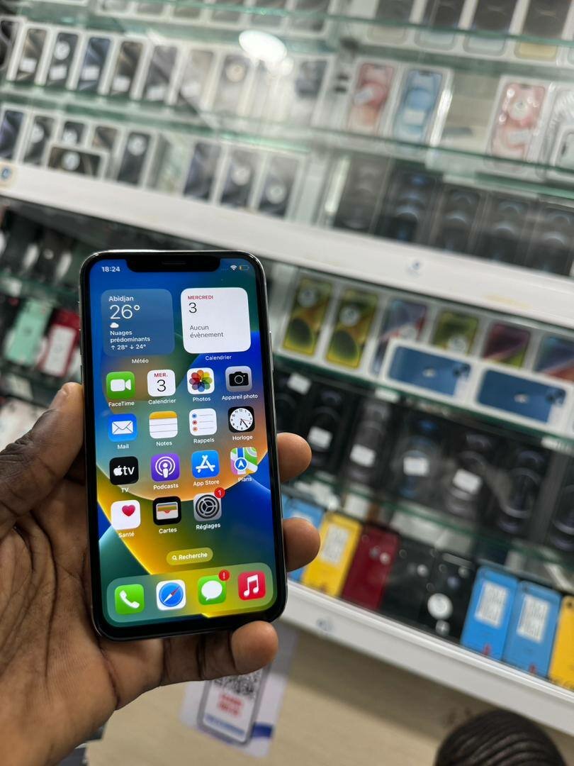 IPHONE X 64GIGA SECONDE MAIN (Sans face ID)