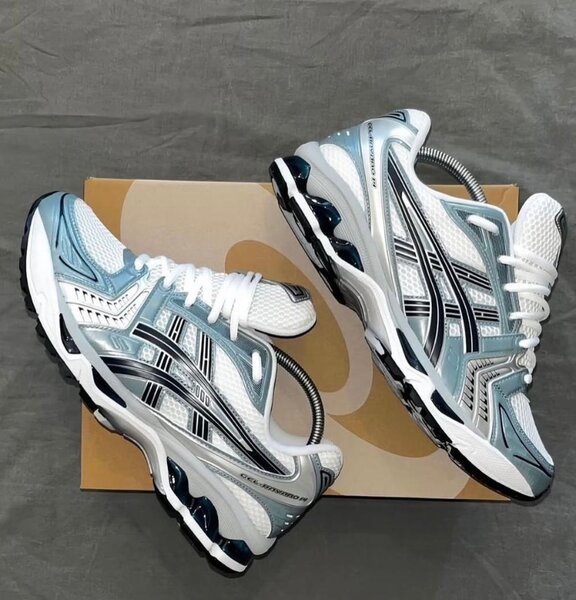 Chaussures de course ASICS