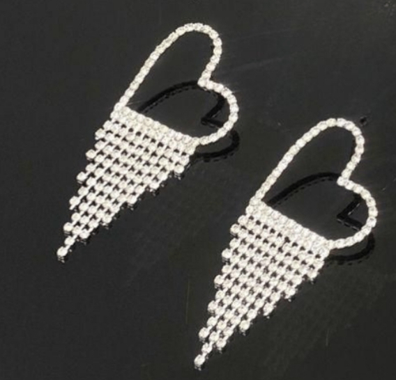 Ensemble de boucles d'oreilles tendance