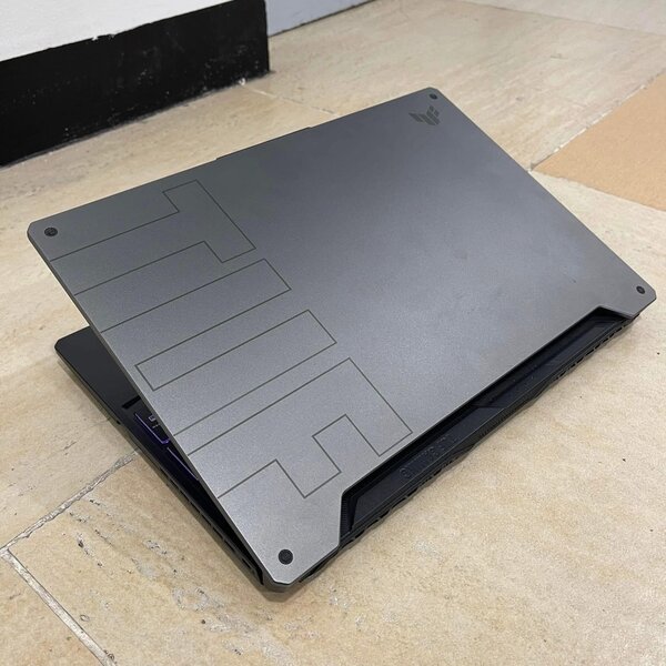 Gaming Alien Wire Laptop