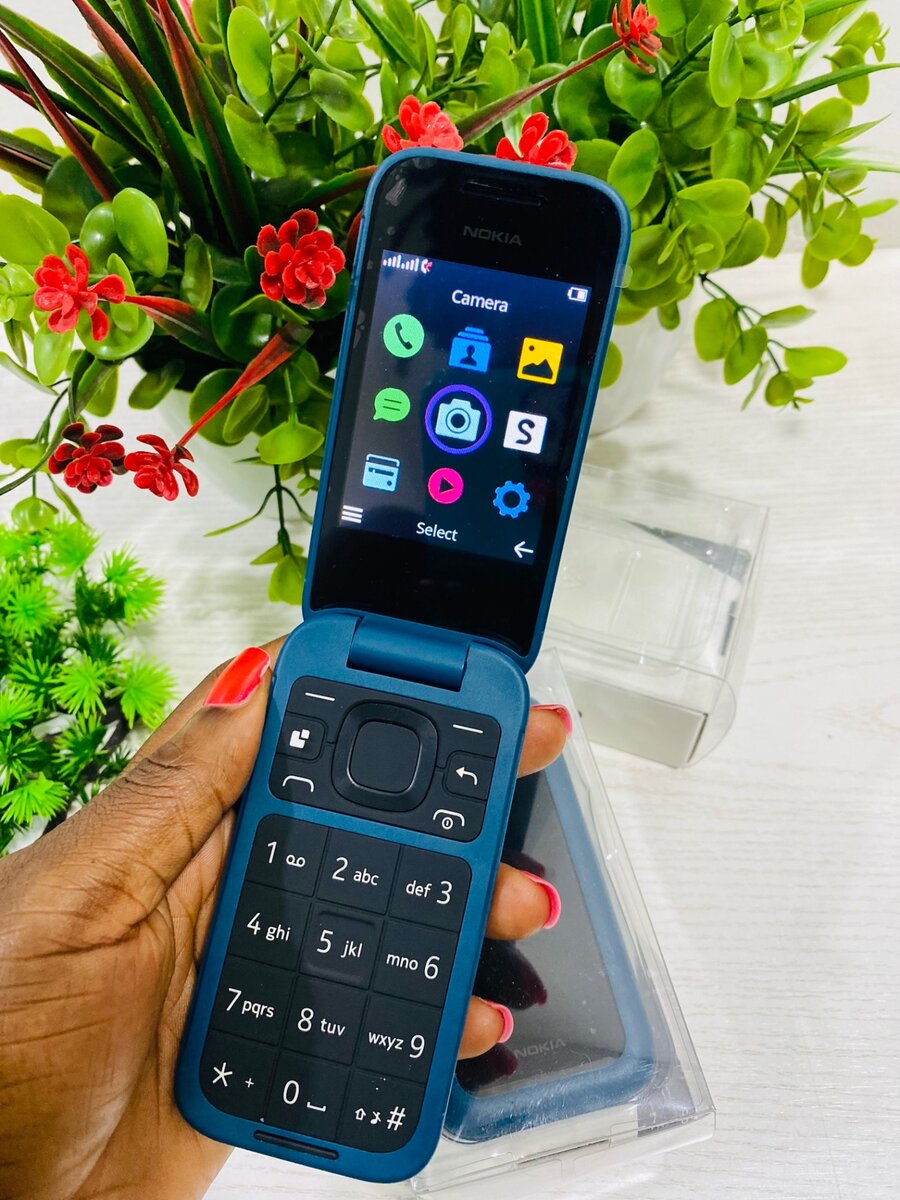 Nokia 2660 flip 2G. Blue