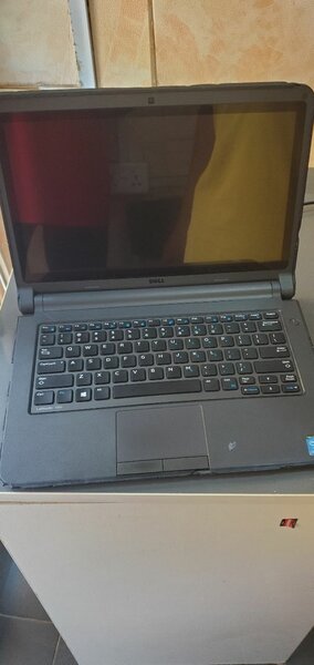 Dell Latitude 3350