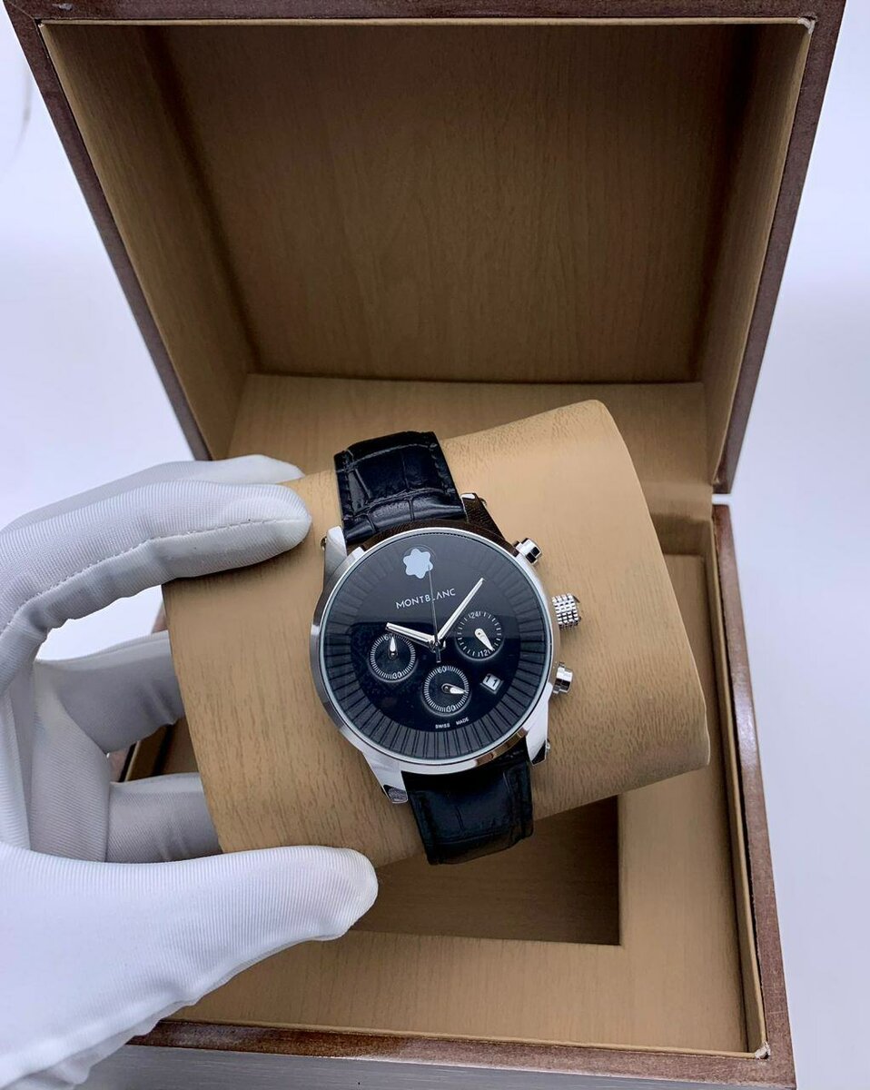 Montre élégante chronographe