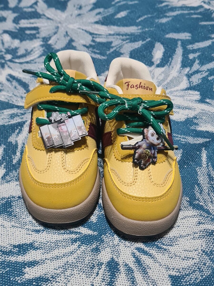 Wiz Khalifa black and yellow