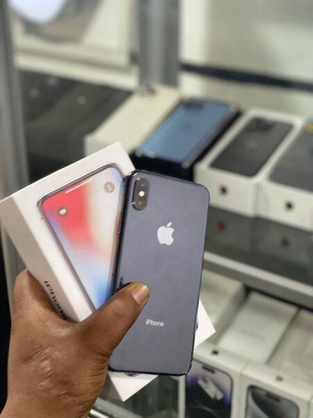 iPhone X 64 giga sans id