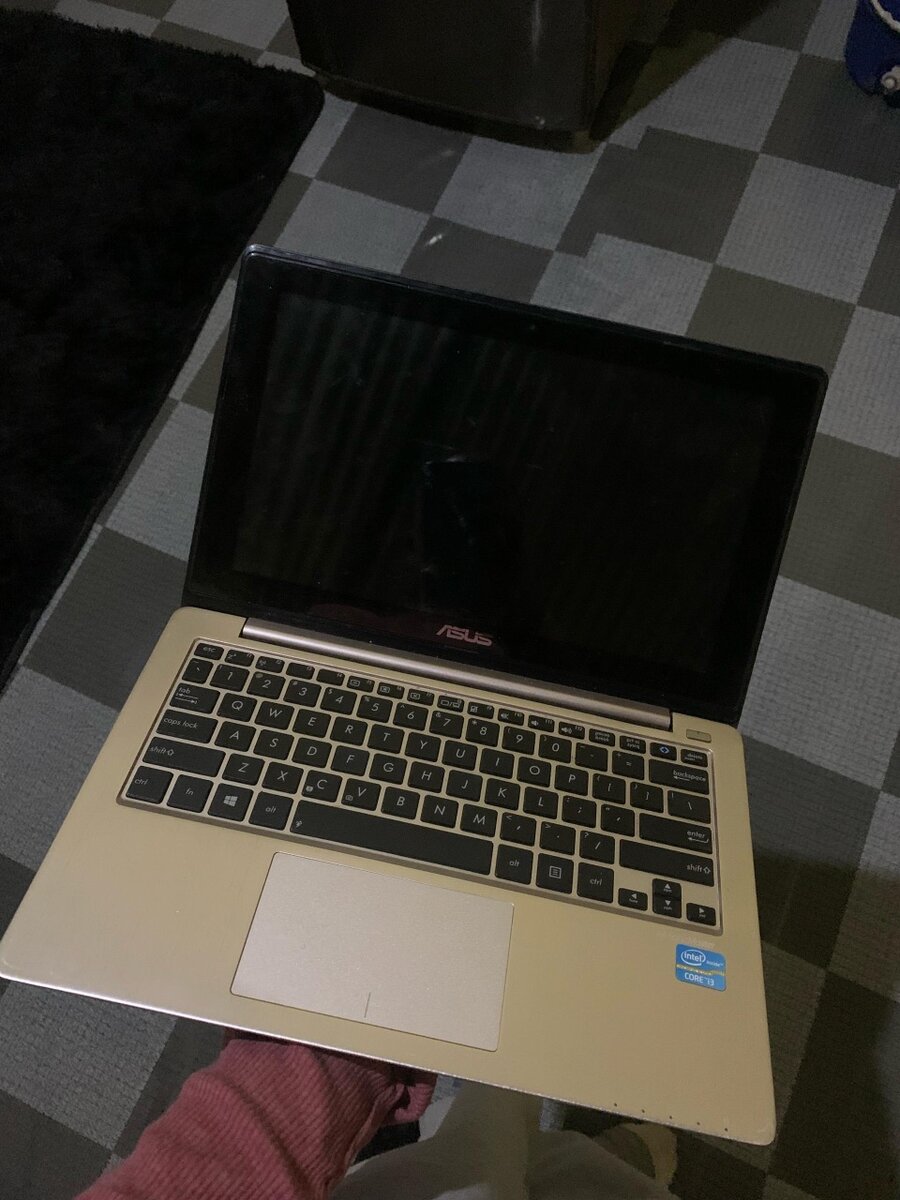 ASUS VivoBook X202E Notebook 1