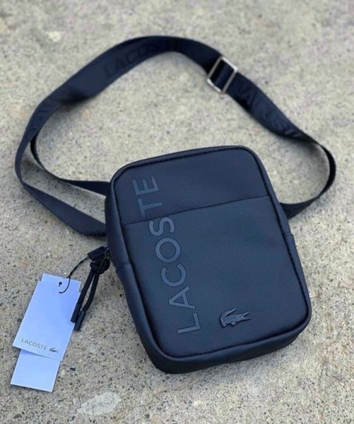 Saccoche Lacoste