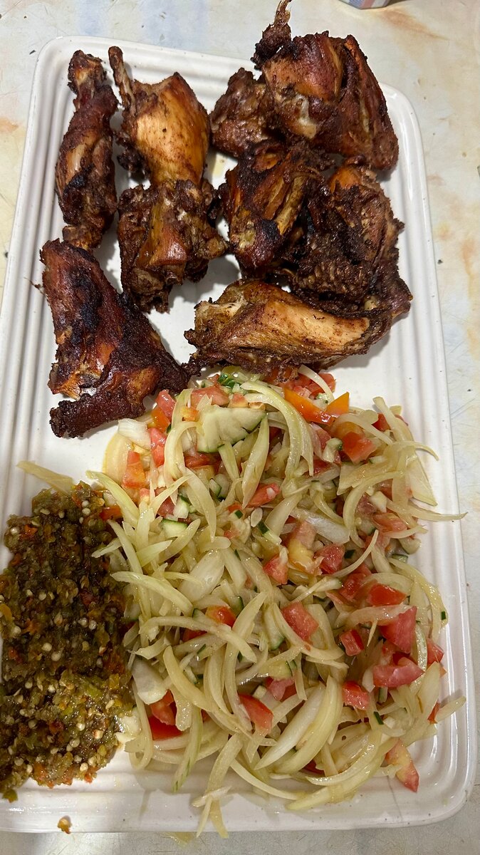 Poulet grillé avec salade fraîche