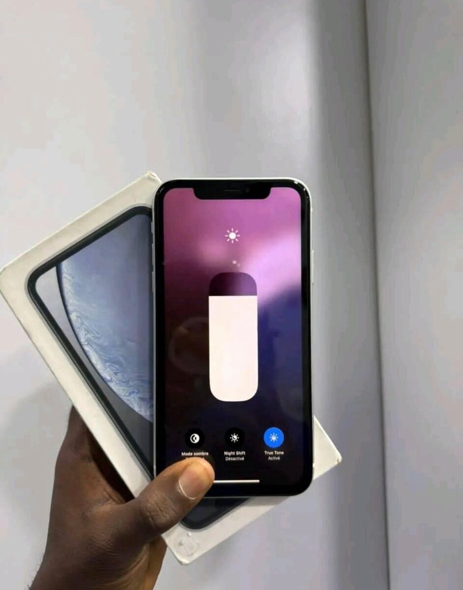 iPhone XR Blanc 64 Go