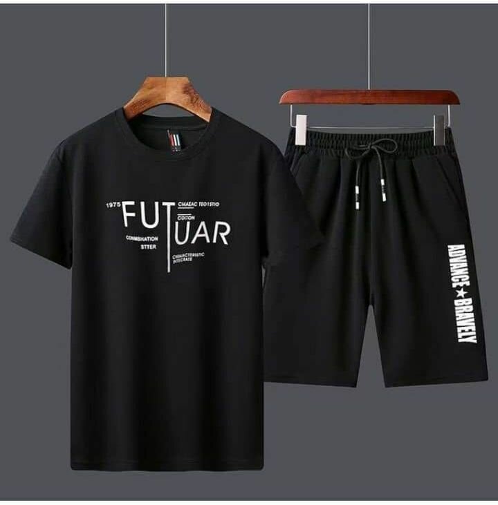 Ensemble T-shirt et short noir
