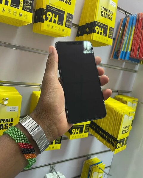 BRAND NEW IPHONE 🍏 pro 