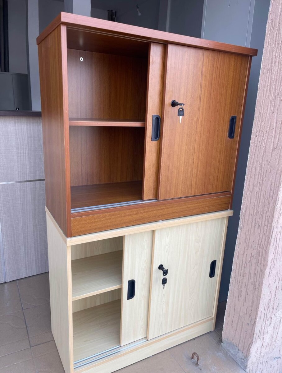 Buffet à portes coulissantes