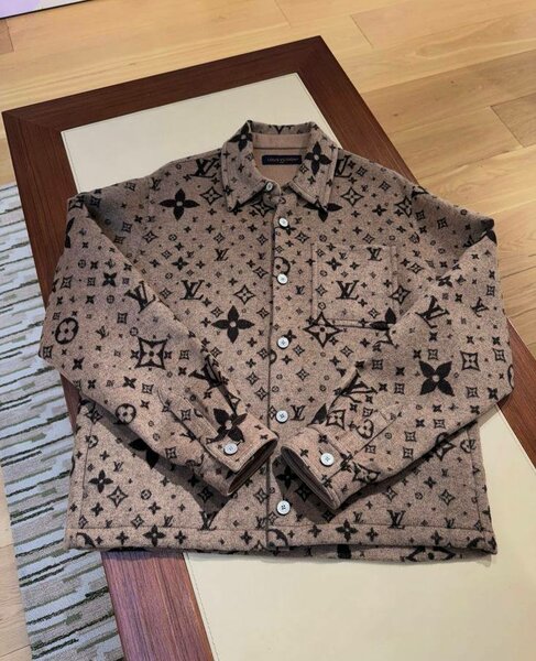 Veste en laine imprimée élégante