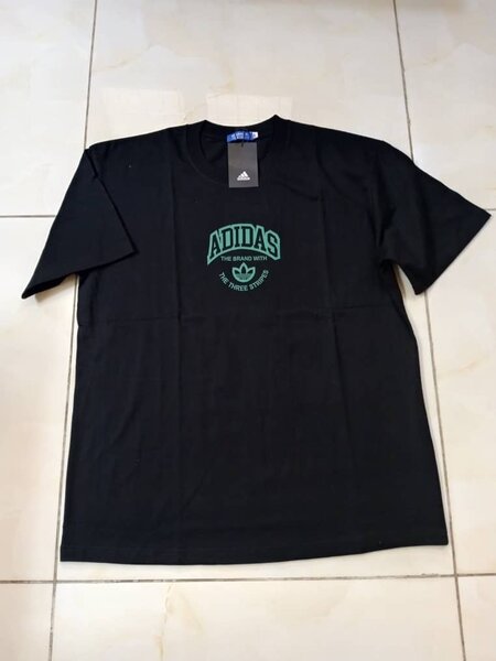 T-shirt noir Adidas