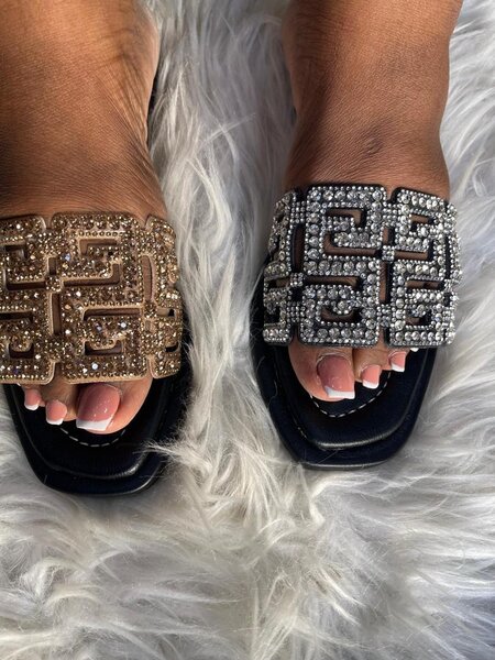 Sandales perlées élégantes