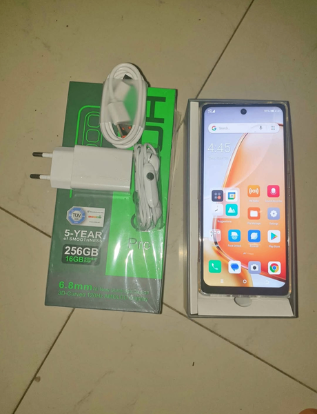 Smartphone 256GB 6.8mm écran