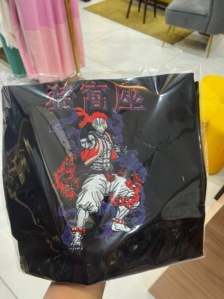 T-shirt Anime brodé akaza