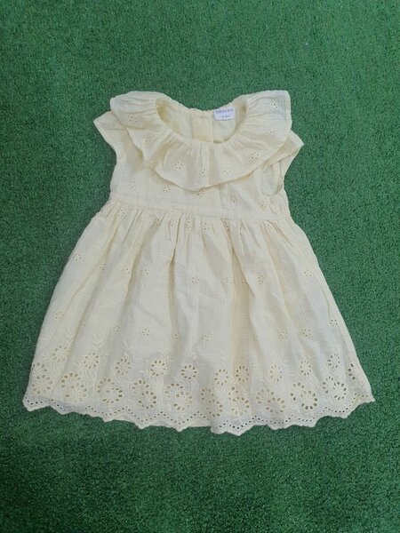 Robe en dentelle fille