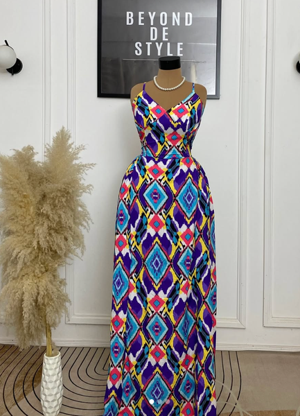 DAINTY SNATCHED WAIST MAXI DRESS. 