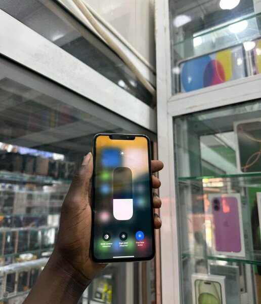 iPhone 11 Pro Max Doré