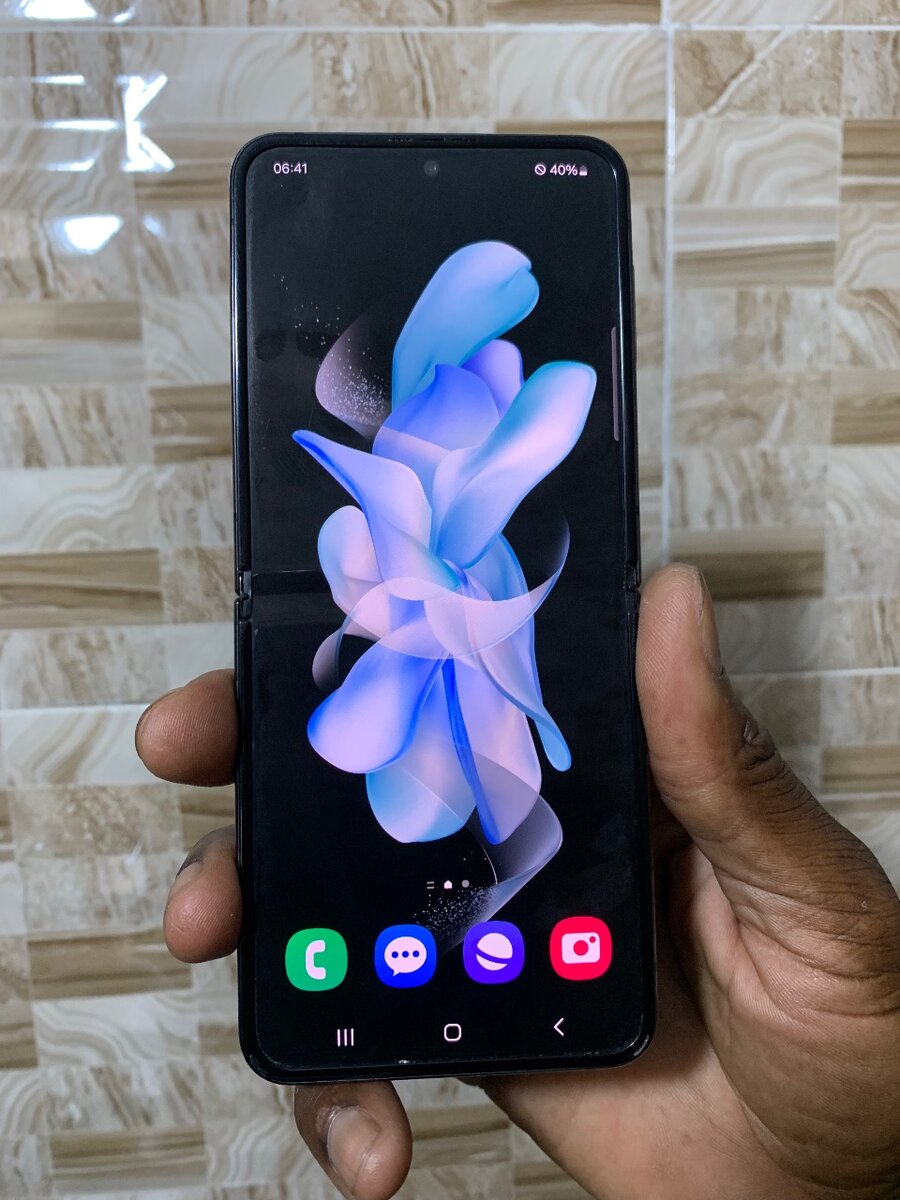 Sumsung Galaxy Z Flip4 256GB/8