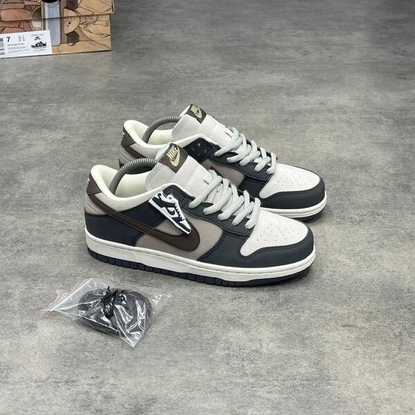 Nike SB Dunk Low