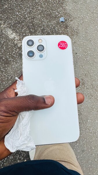 iphone 12promax 256giga san ID