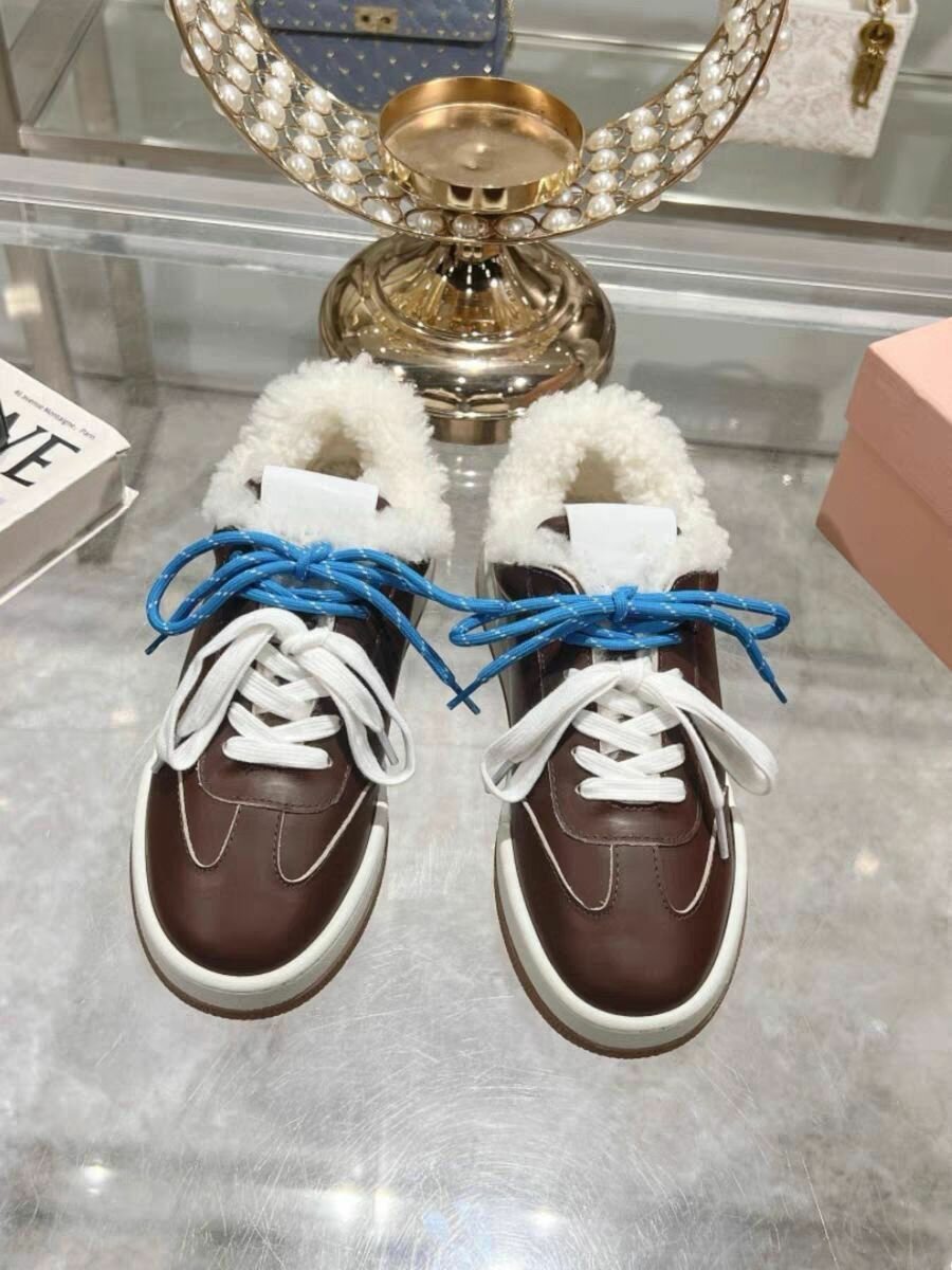 Зимние кроссовки миумиу