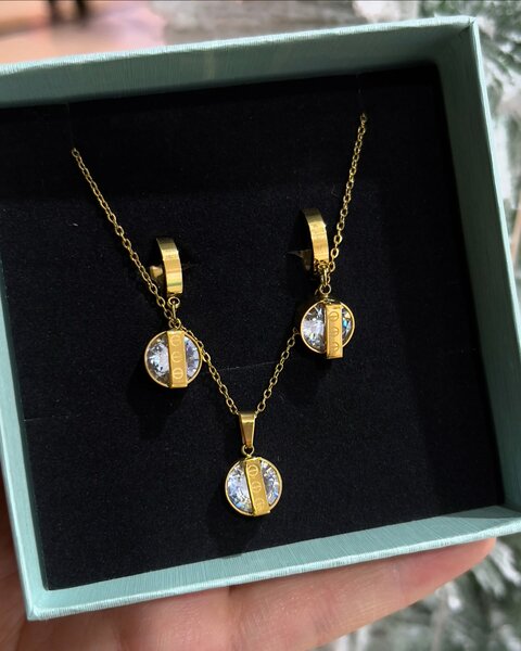 Набор из цепочки и сережек