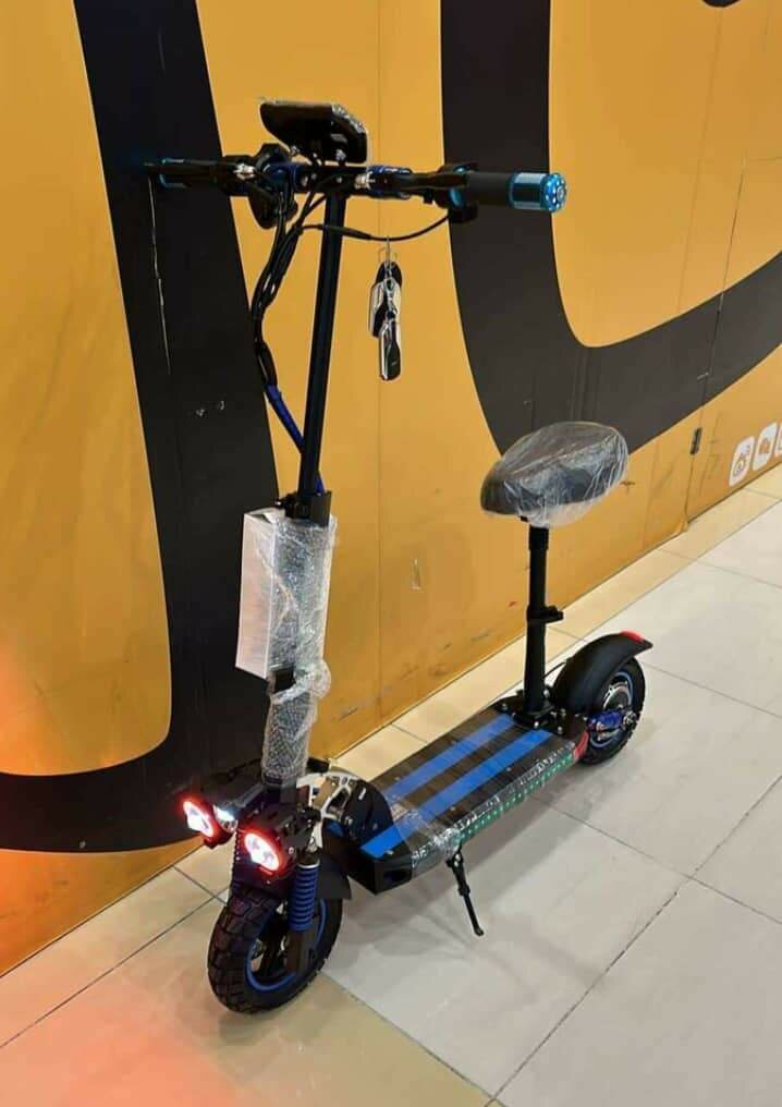 Trottinette électrique avec siège