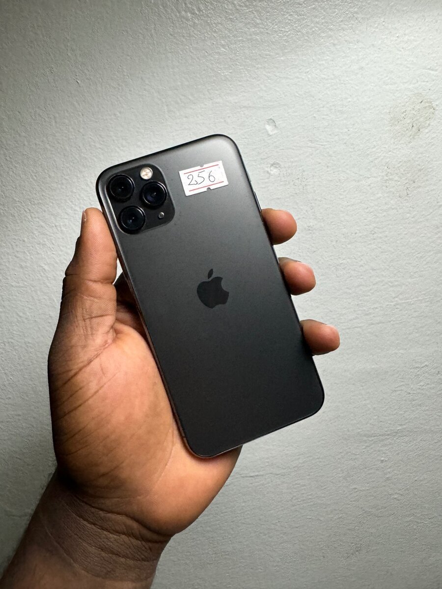 iPhone 11 Pro 256Go Dual SIM Quasi neuf