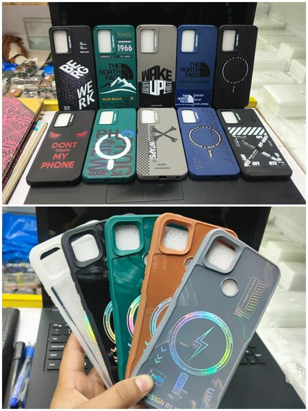 Spigen pouch