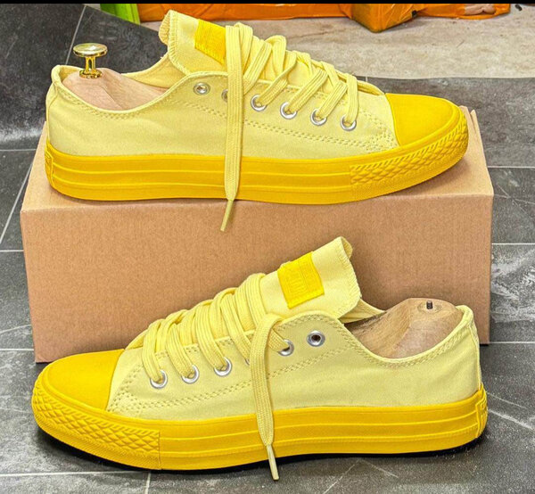 Baskets jaunes en toile unisexes