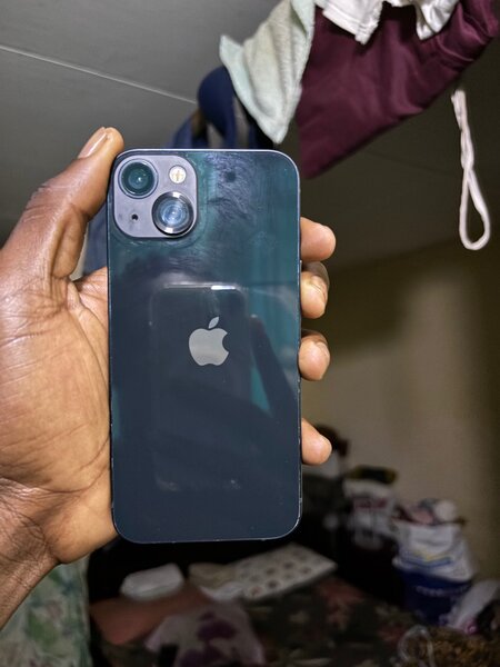 iPhone 13 simple