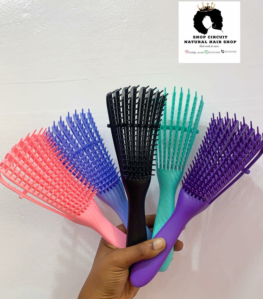 Flexible detangler