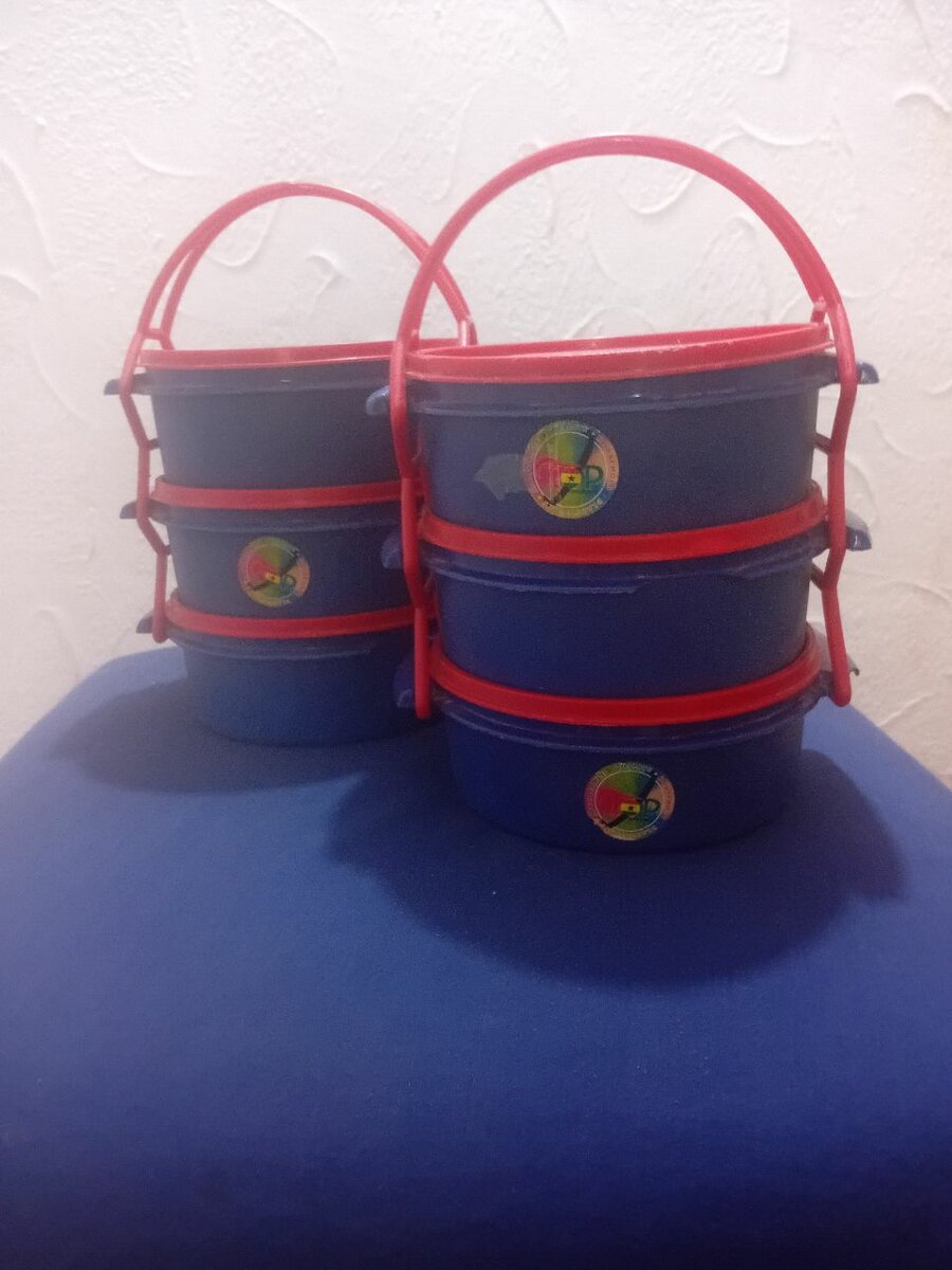 Ensemble de boîtes empilables